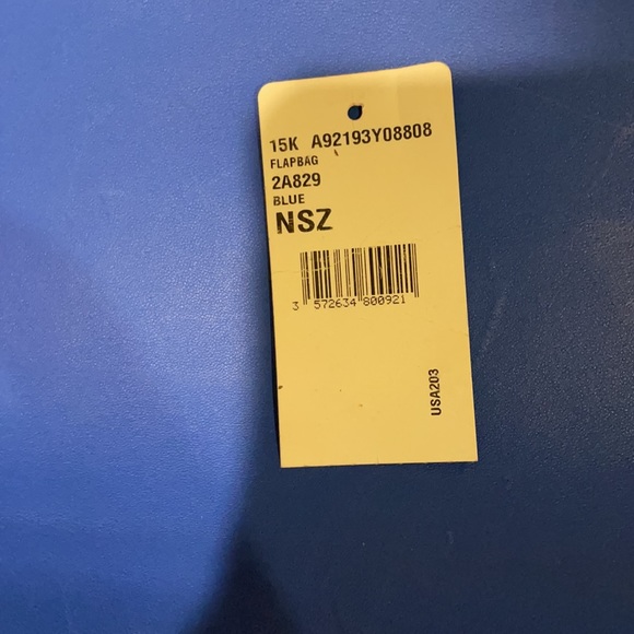 Brand new Chanel bag blue in good condition. - Picture 3 of 3